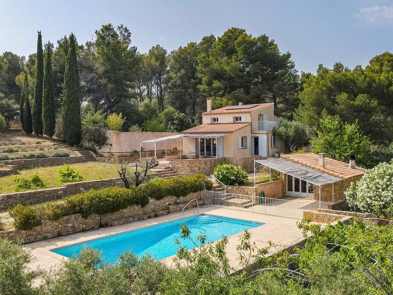 Villa for Sale in St Cyr Sur Mer, Provence Coast (cassis To Cavalaire) 3