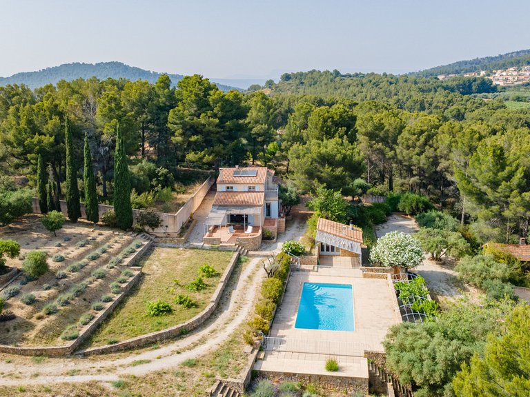 Villa for Sale in St Cyr Sur Mer, Provence Coast (cassis To Cavalaire) 7