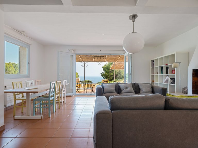Villa for Sale in St Cyr Sur Mer, Provence Coast (cassis To Cavalaire) 13