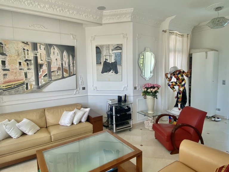 Villa for Sale in Marseille, Marseille & Cote Bleu 5