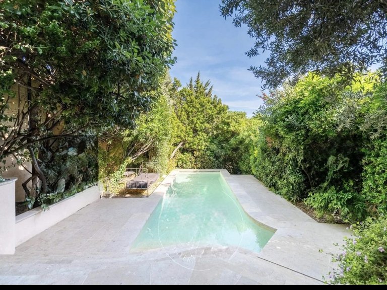 Villa for Sale in Marseille, Marseille & Cote Bleu 9