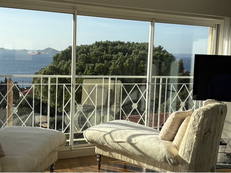 Villa for Sale in Marseille, Marseille & Cote Bleu 3