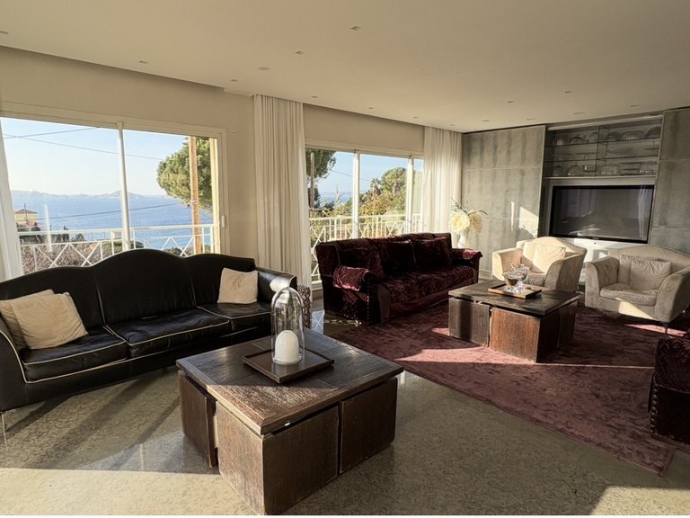 Villa for Sale in Marseille, Marseille & Cote Bleu 4