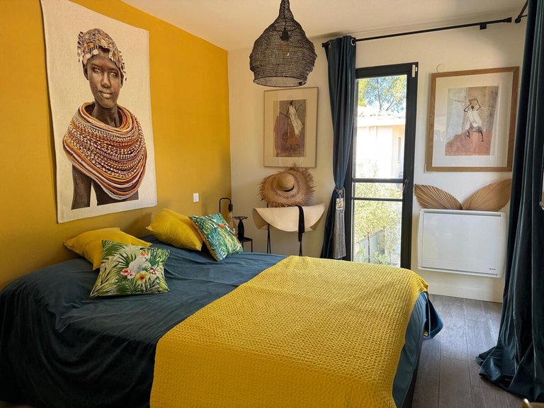 Villa for Sale in St Cyr Sur Mer, Provence Coast (cassis To Cavalaire) 13