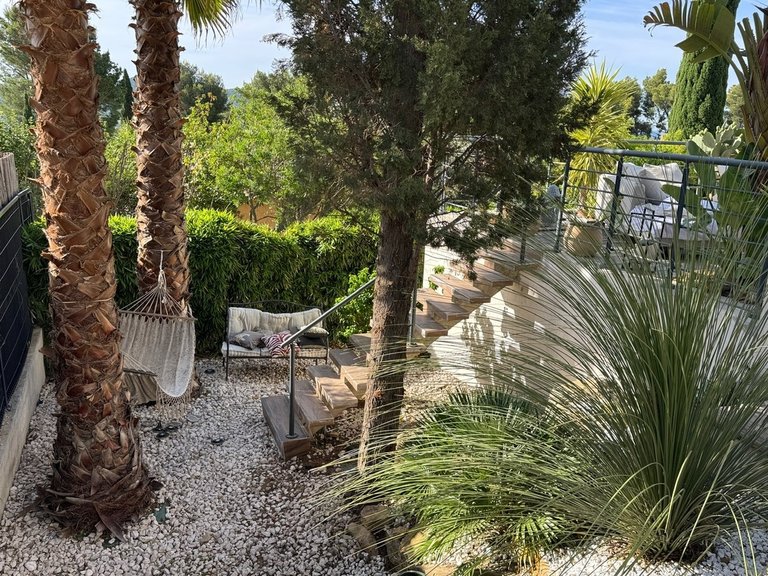 Villa for Sale in St Cyr Sur Mer, Provence Coast (cassis To Cavalaire) 17