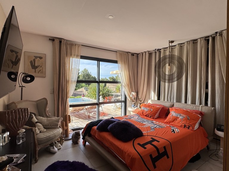 Villa for Sale in St Cyr Sur Mer, Provence Coast (cassis To Cavalaire) 6