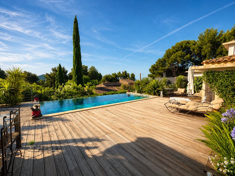 Villa for Sale in St Cyr Sur Mer, Provence Coast (cassis To Cavalaire) 8