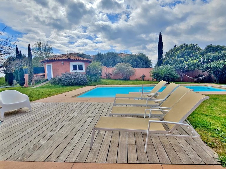 Villa for Sale in Cagnes Sur Mer, Antibes Area 3