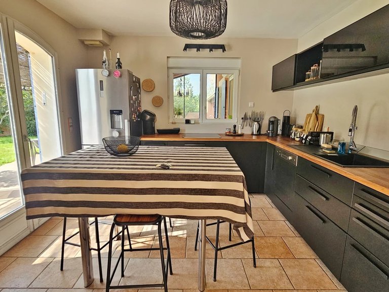 Villa for Sale in Cagnes Sur Mer, Antibes Area 9
