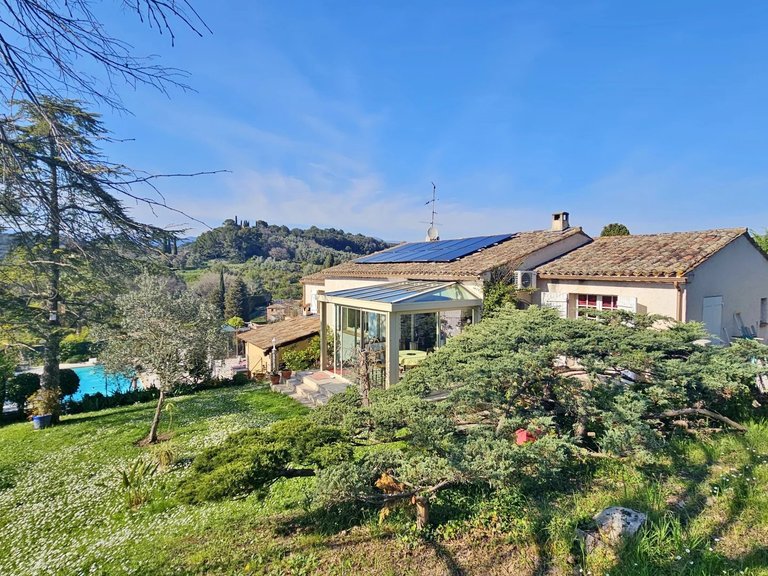 Villa for Sale in Biot, Mougins, Valbonne, Grasse Area 1