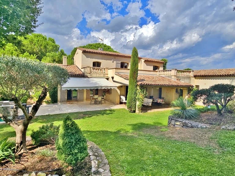 Villa for Sale in Biot, Mougins, Valbonne, Grasse Area 1