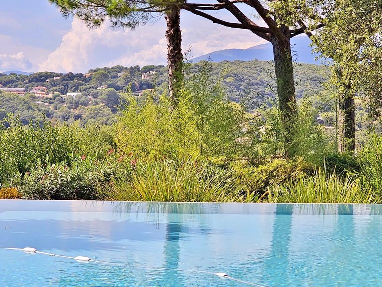 Villa for Sale in Biot, Mougins, Valbonne, Grasse Area 2