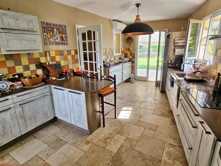Villa for Sale in Biot, Mougins, Valbonne, Grasse Area 12