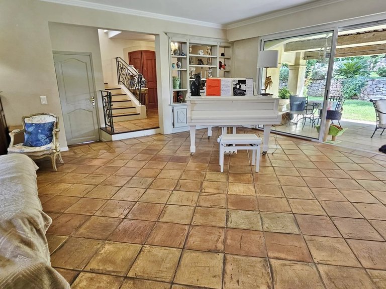 Villa for Sale in Biot, Mougins, Valbonne, Grasse Area 8