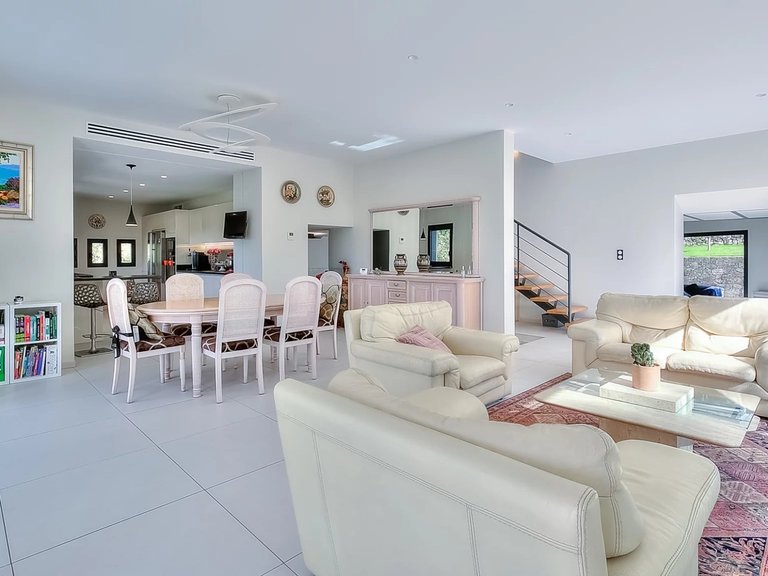 Villa for Sale in Mougins, Mougins, Valbonne, Grasse Area 7