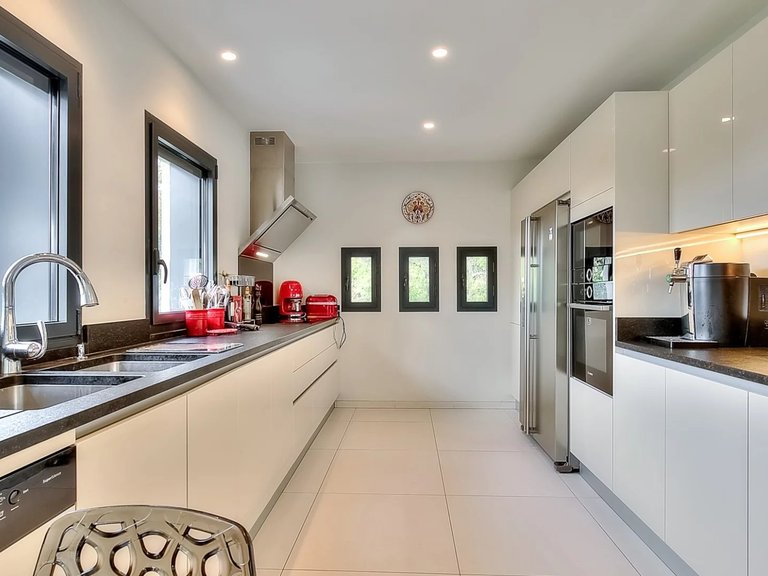 Villa for Sale in Mougins, Mougins, Valbonne, Grasse Area 9