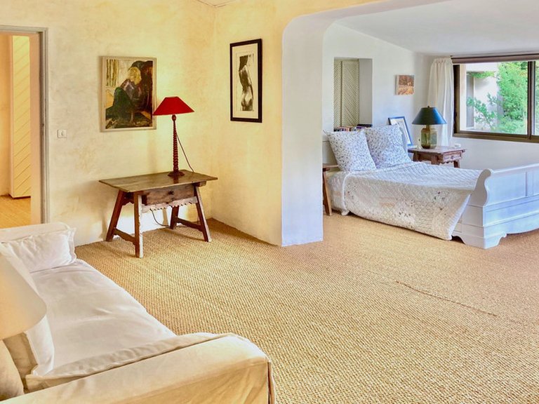 Villa for Sale in Oppede, The Luberon / Vaucluse 5