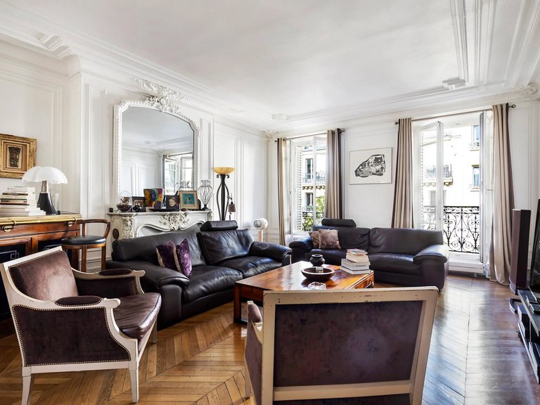 Apartment for Sale in 16th (trocadéro - Etoile - Passy), Golden Triangle - Trocadéro (8th - 16th) 6