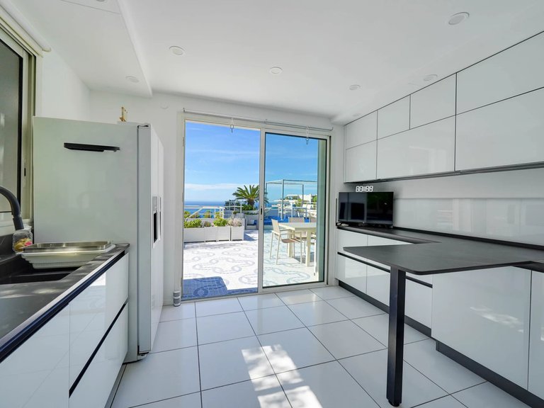 Villa for Sale in Marseille, Marseille & Cote Bleu 20