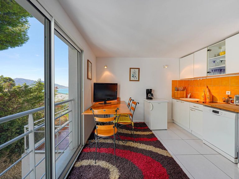 Villa for Sale in Marseille, Marseille & Cote Bleu 2