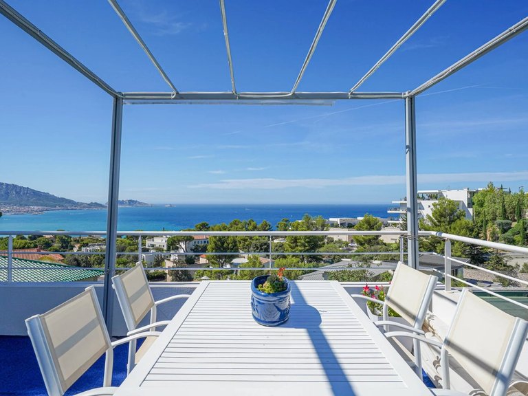 Villa for Sale in Marseille, Marseille & Cote Bleu 7