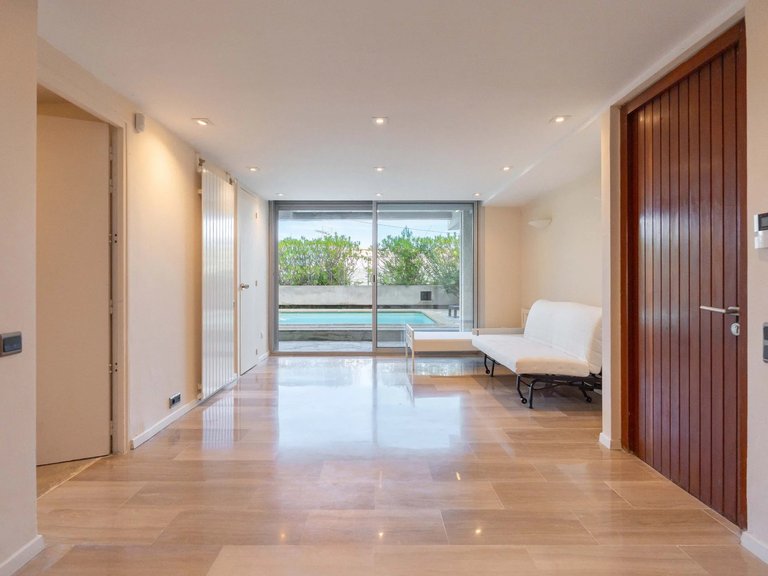 Villa for Sale in Marseille, Marseille & Cote Bleu 15