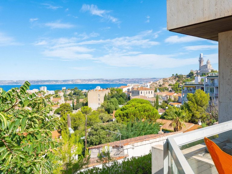 Villa for Sale in Marseille, Marseille & Cote Bleu 5