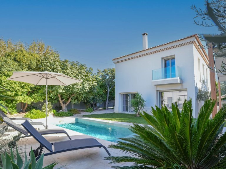 Villa for Sale in Marseille, Marseille & Cote Bleu 11