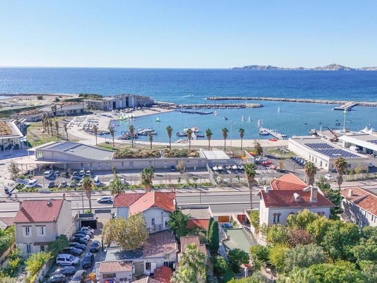 Villa for Sale in Marseille, Marseille & Cote Bleu 13
