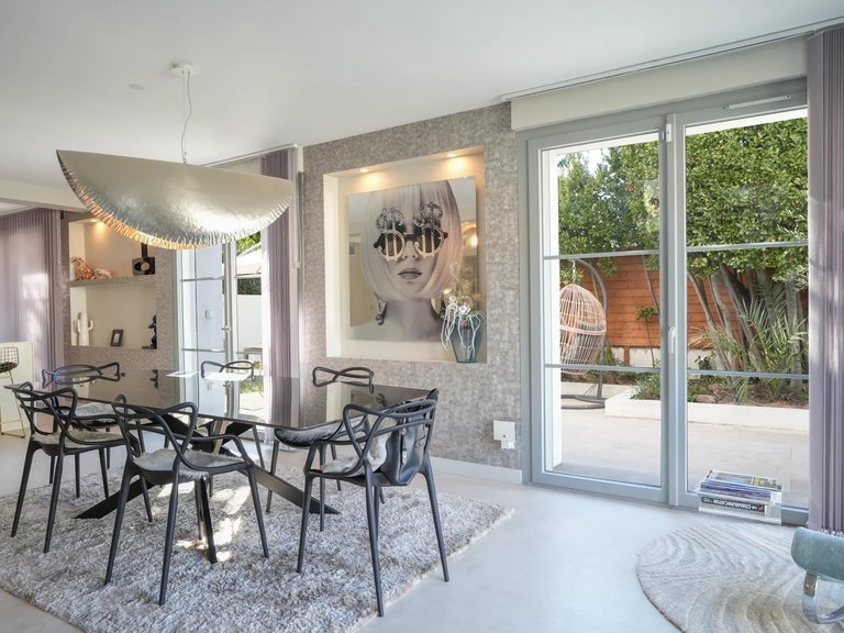 Villa for Sale in Marseille, Marseille & Cote Bleu 14