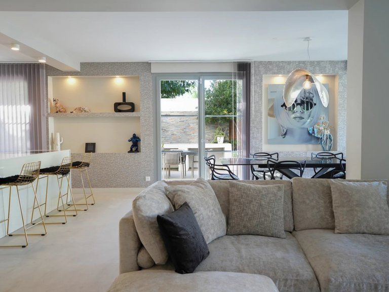 Villa for Sale in Marseille, Marseille & Cote Bleu 7