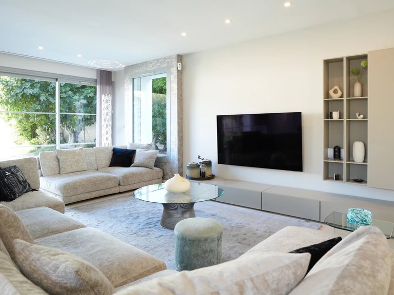 Villa for Sale in Marseille, Marseille & Cote Bleu 8