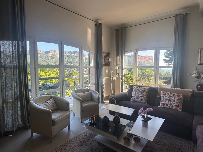 Villa for Sale in Cassis, Provence Coast (cassis To Cavalaire) 5