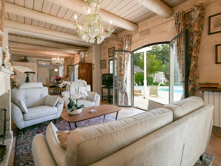 Villa for Sale in Uzes, Uzes Area 3