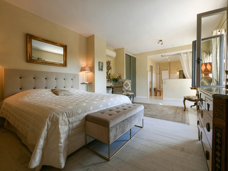 Villa for Sale in Uzes, Uzes Area 13