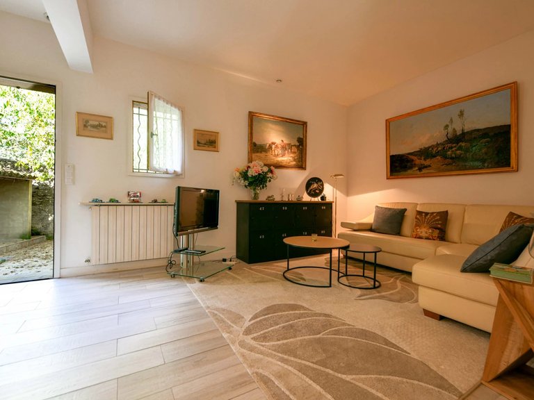 Villa for Sale in Uzes, Uzes Area 19