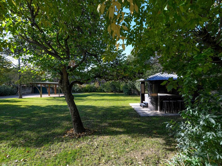 Villa for Sale in Uzes, Uzes Area 6