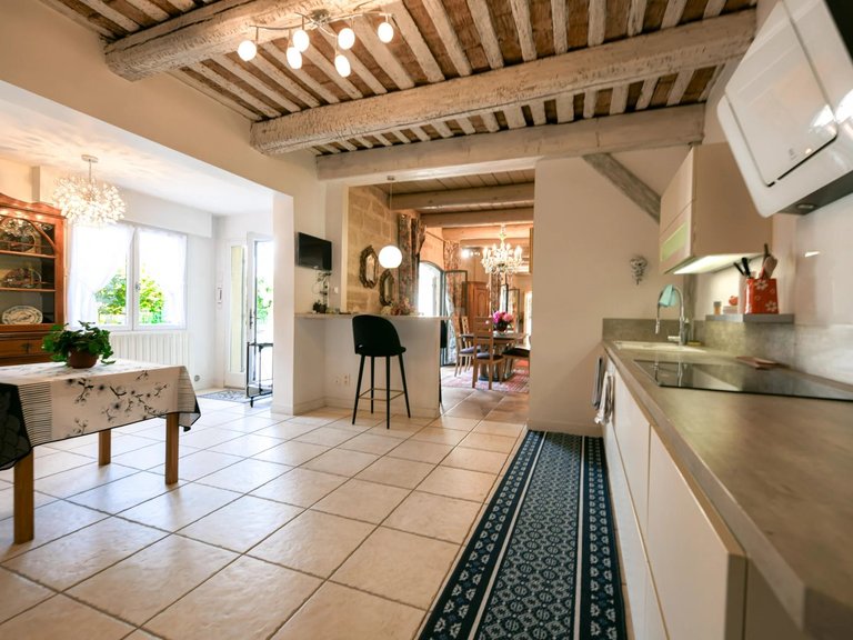 Villa for Sale in Uzes, Uzes Area 7