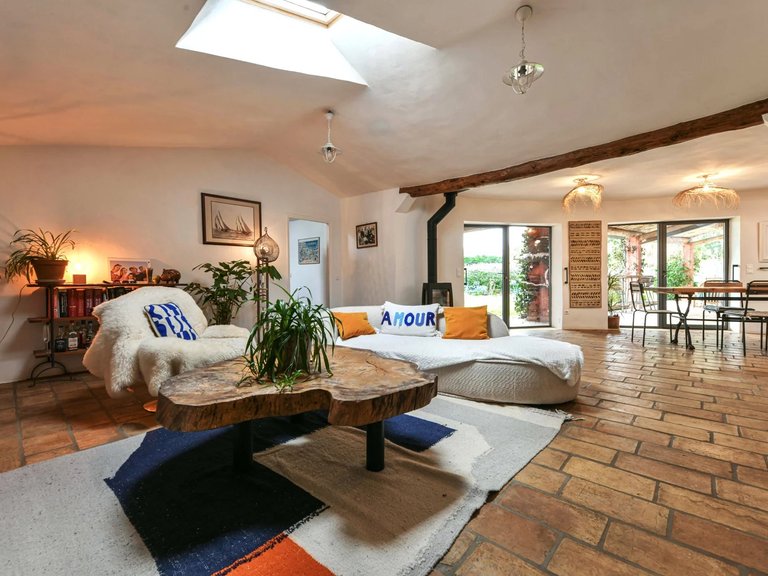 Villa for Sale in Uzes, Uzes Area 1