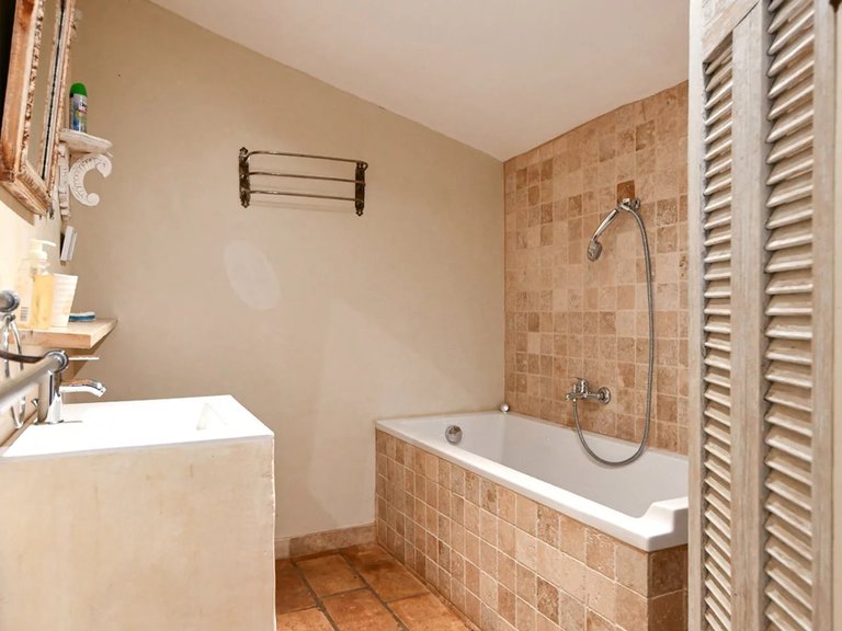Villa for Sale in Uzes, Uzes Area 9