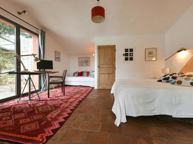Villa for Sale in Uzes, Uzes Area 11