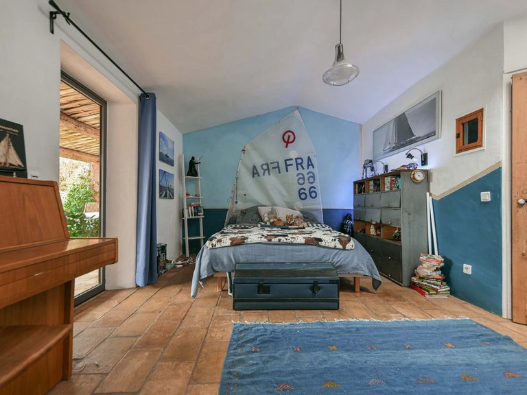 Villa for Sale in Uzes, Uzes Area 14