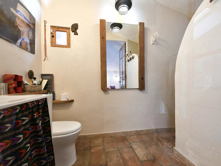 Villa for Sale in Uzes, Uzes Area 15
