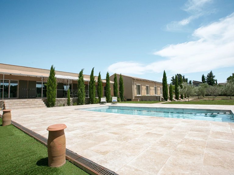 Villa for Sale in Uzes, Uzes Area 1