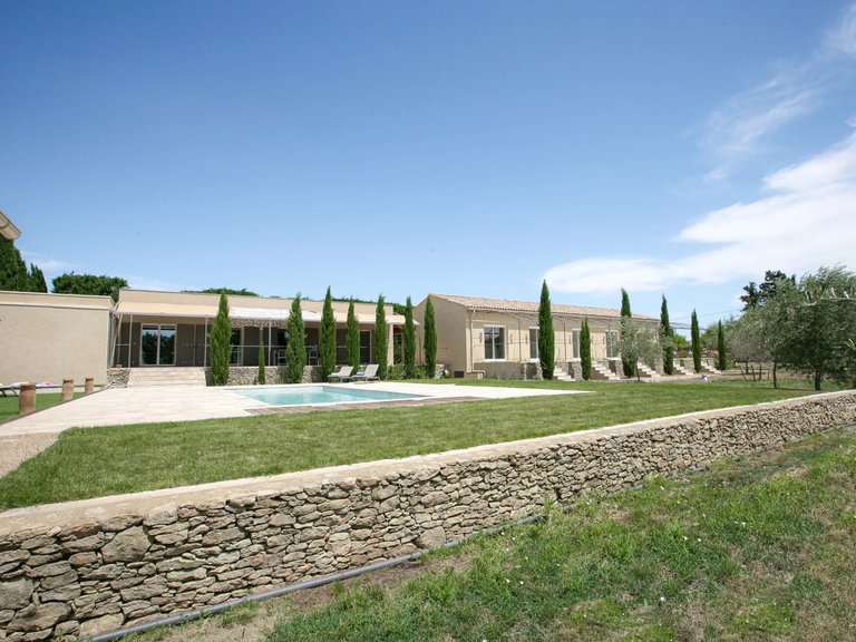 Villa for Sale in Uzes, Uzes Area 2
