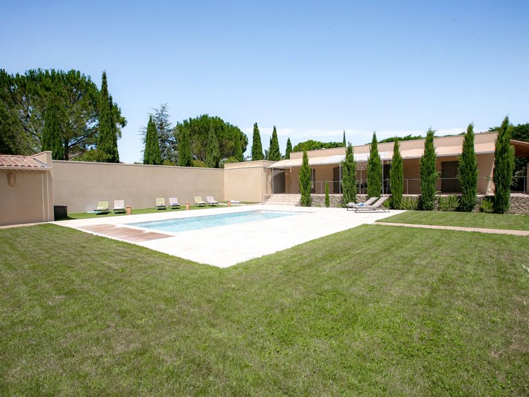 Villa for Sale in Uzes, Uzes Area 3