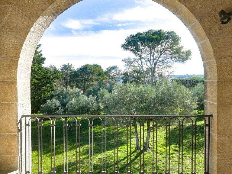Villa for Sale in Uzes, Uzes Area 7