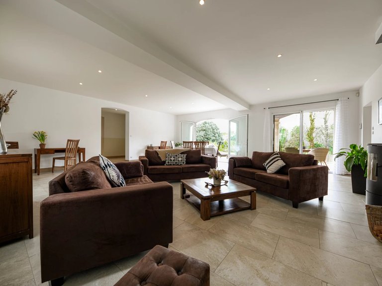 Villa for Sale in Uzes, Uzes Area 4