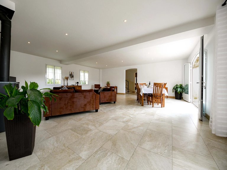 Villa for Sale in Uzes, Uzes Area 12