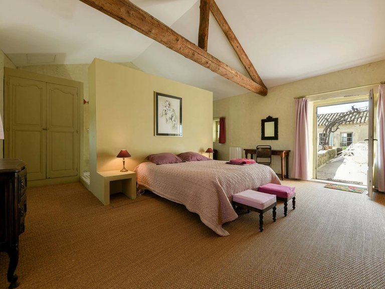 Villa for Sale in Uzes, Uzes Area 3